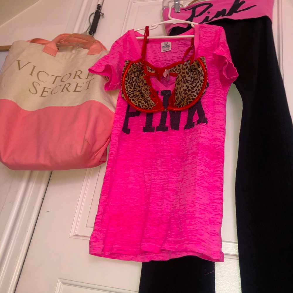 VICTORIA’s SECRET BUNDLE